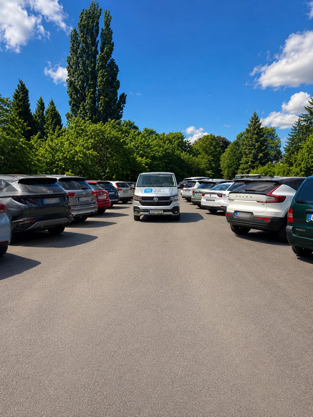 Příjezd na parkoviště u letiště Praha